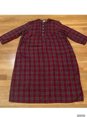 L.L.Bean women’s scotch plaid flannel nightgown size 1X.